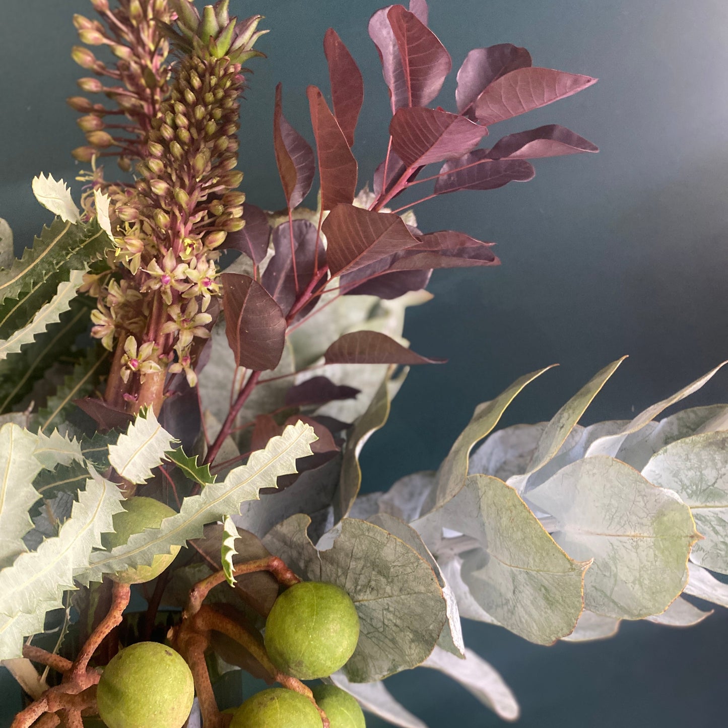 Bold Botanicals signature large flower arrangement featuring native flowers and folaige.
