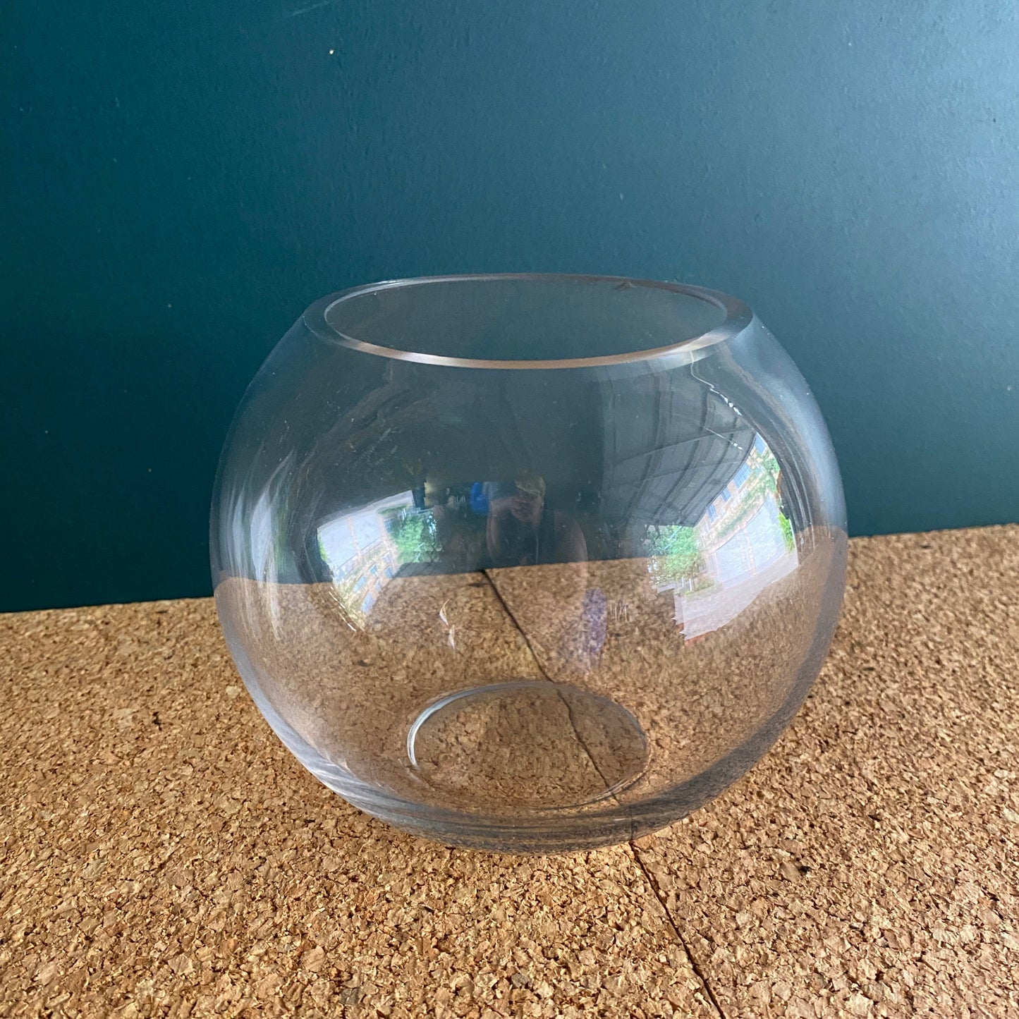 Round clear glass fishbowl vase